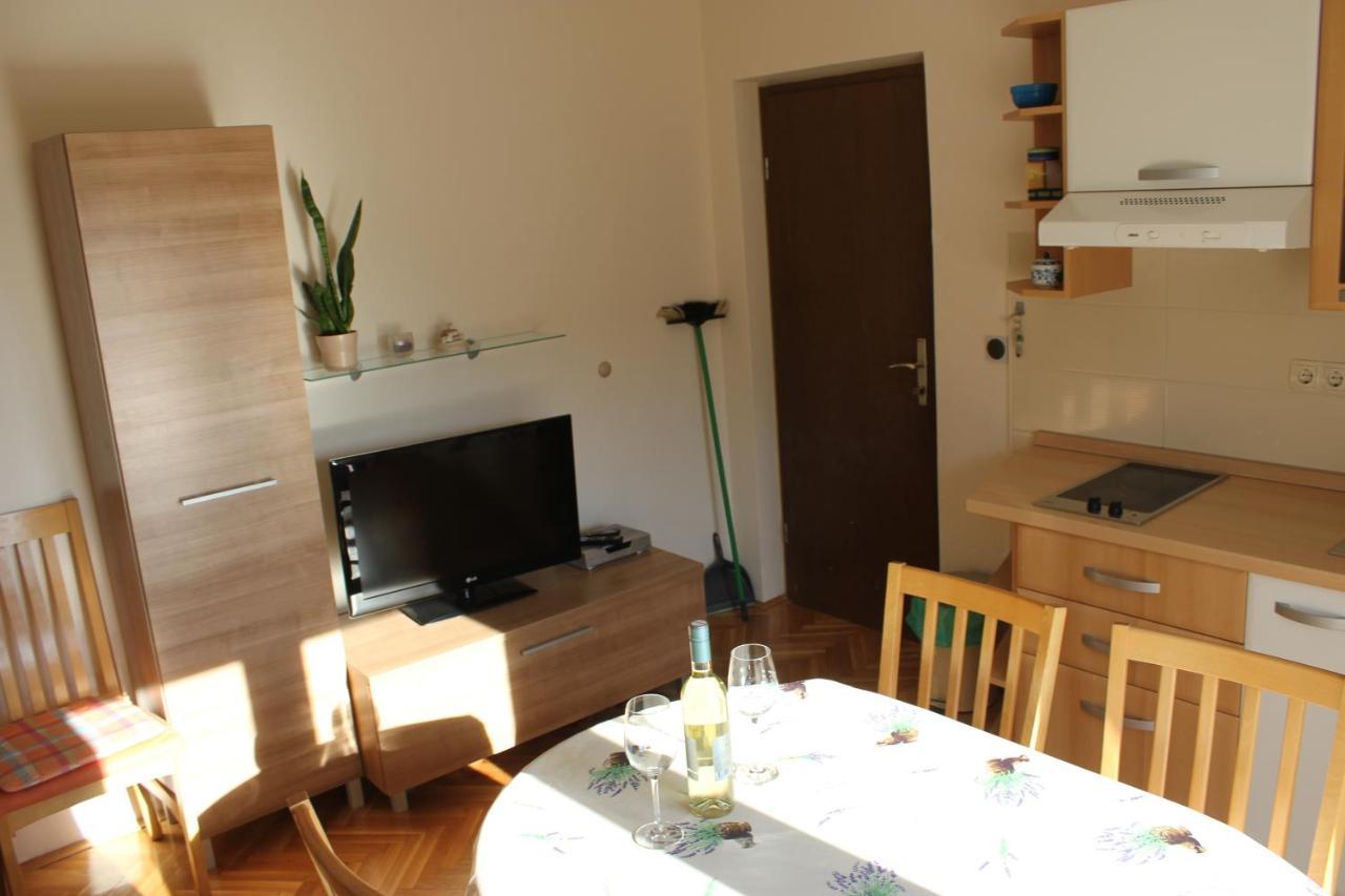 Omis Apartmani Mouse Eksteriør bilde